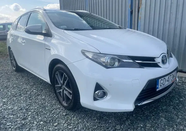 toyota gniezno Toyota Auris cena 48900 przebieg: 202418, rok produkcji 2015 z Gniezno